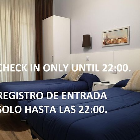 Hostal Lesseps Barcelona Ngoại thất bức ảnh