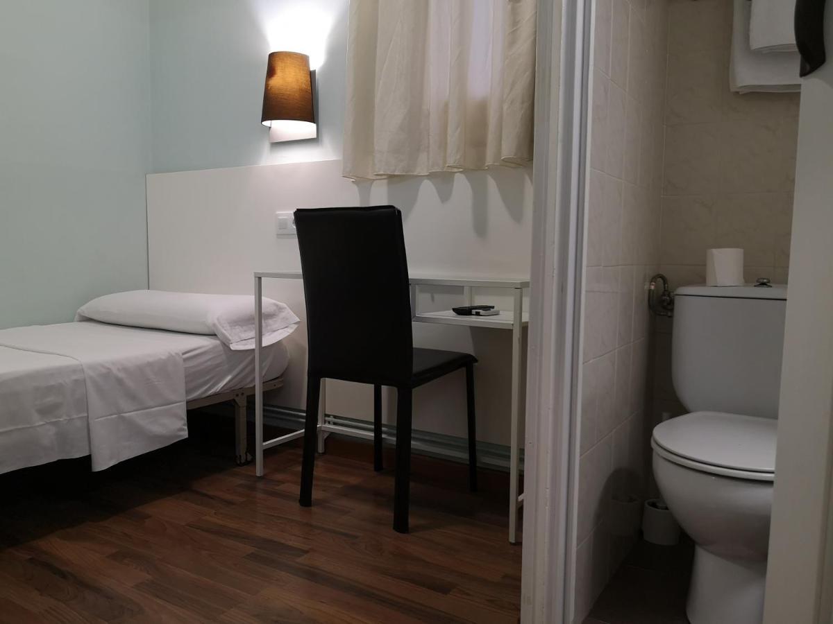 Hostal Lesseps Barcelona Ngoại thất bức ảnh