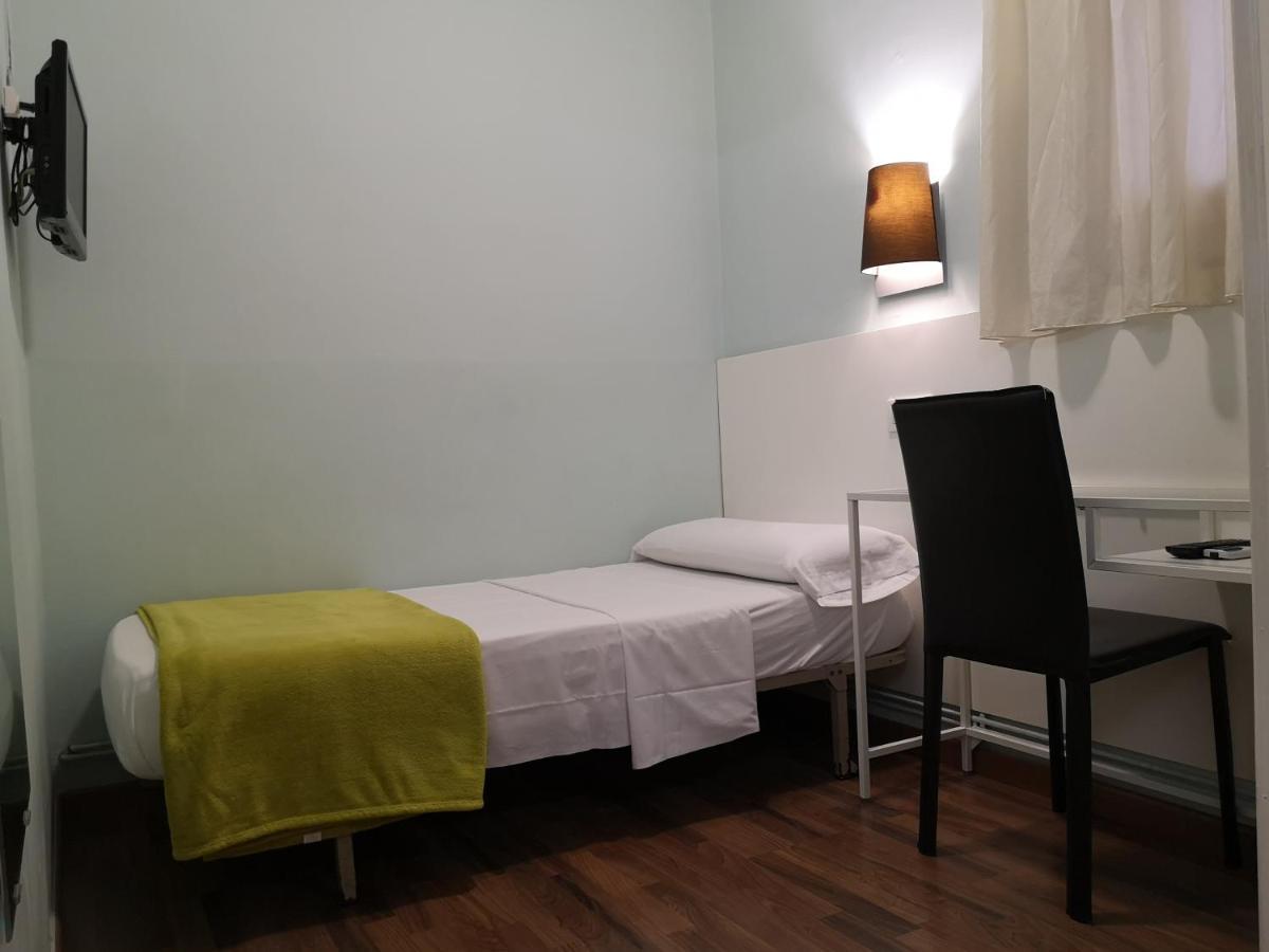 Hostal Lesseps Barcelona Ngoại thất bức ảnh