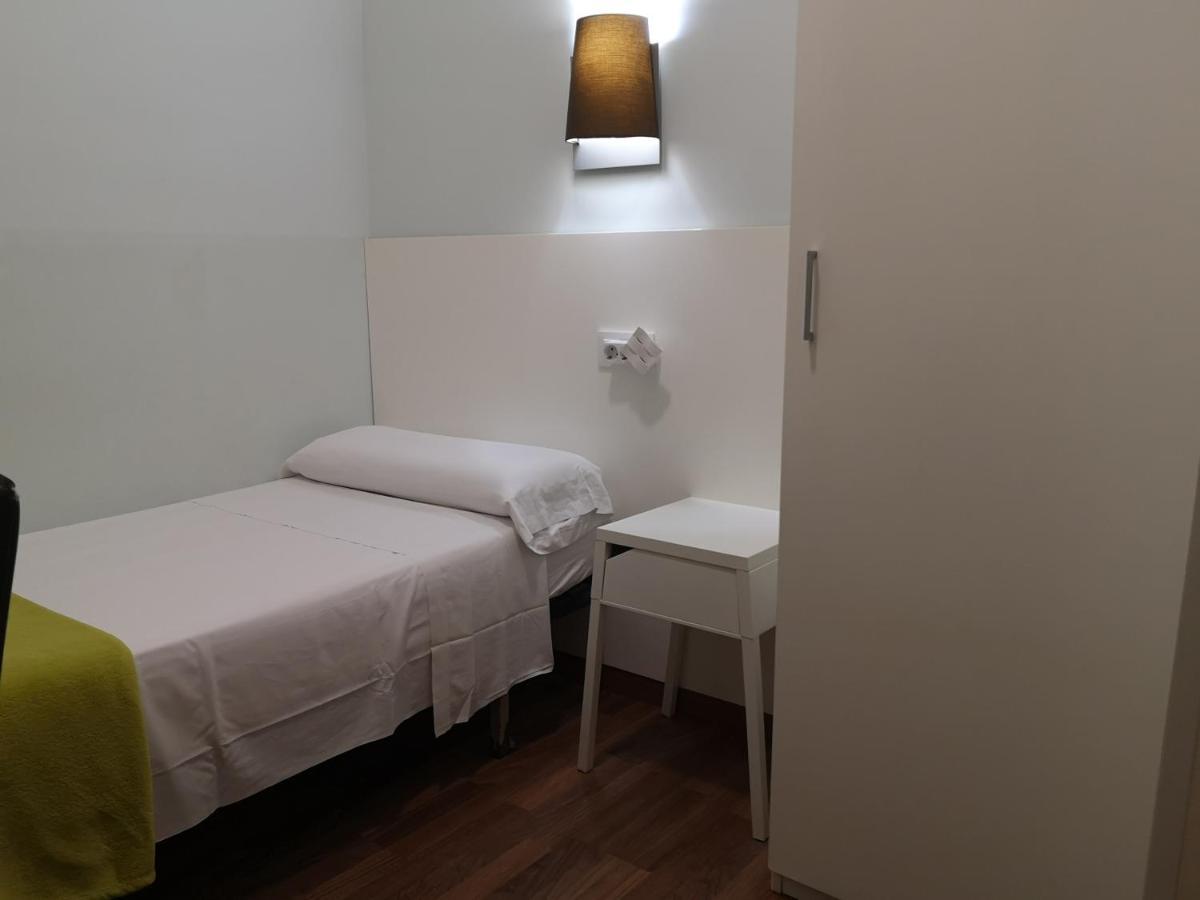 Hostal Lesseps Barcelona Ngoại thất bức ảnh