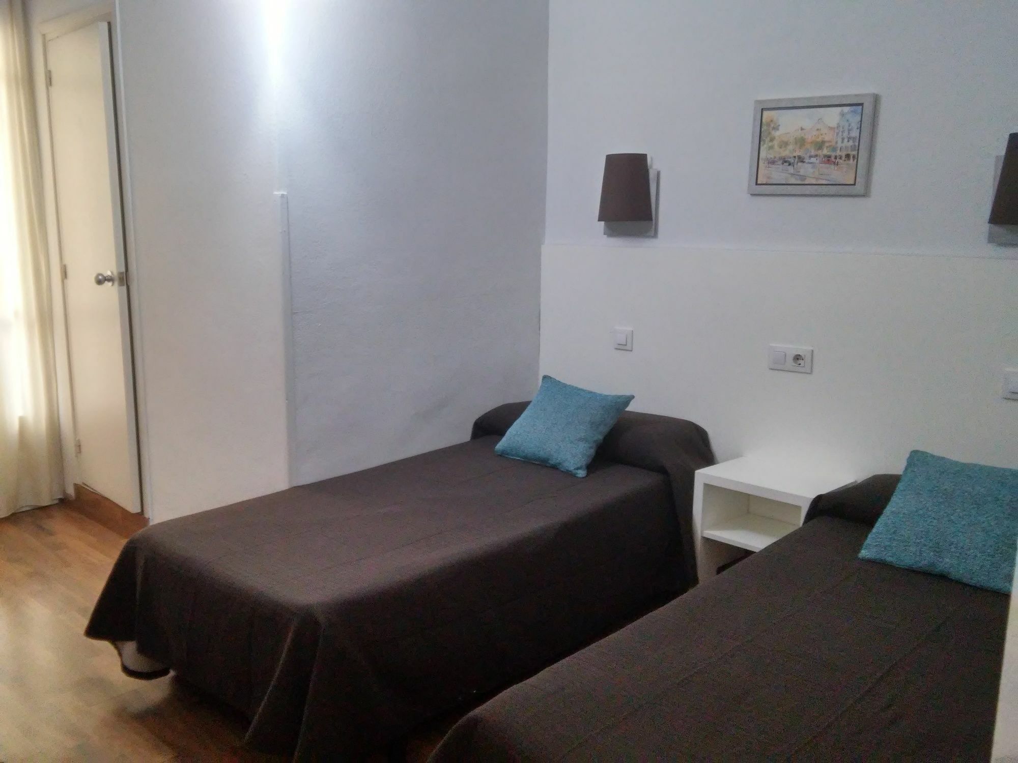 Hostal Lesseps Barcelona Ngoại thất bức ảnh