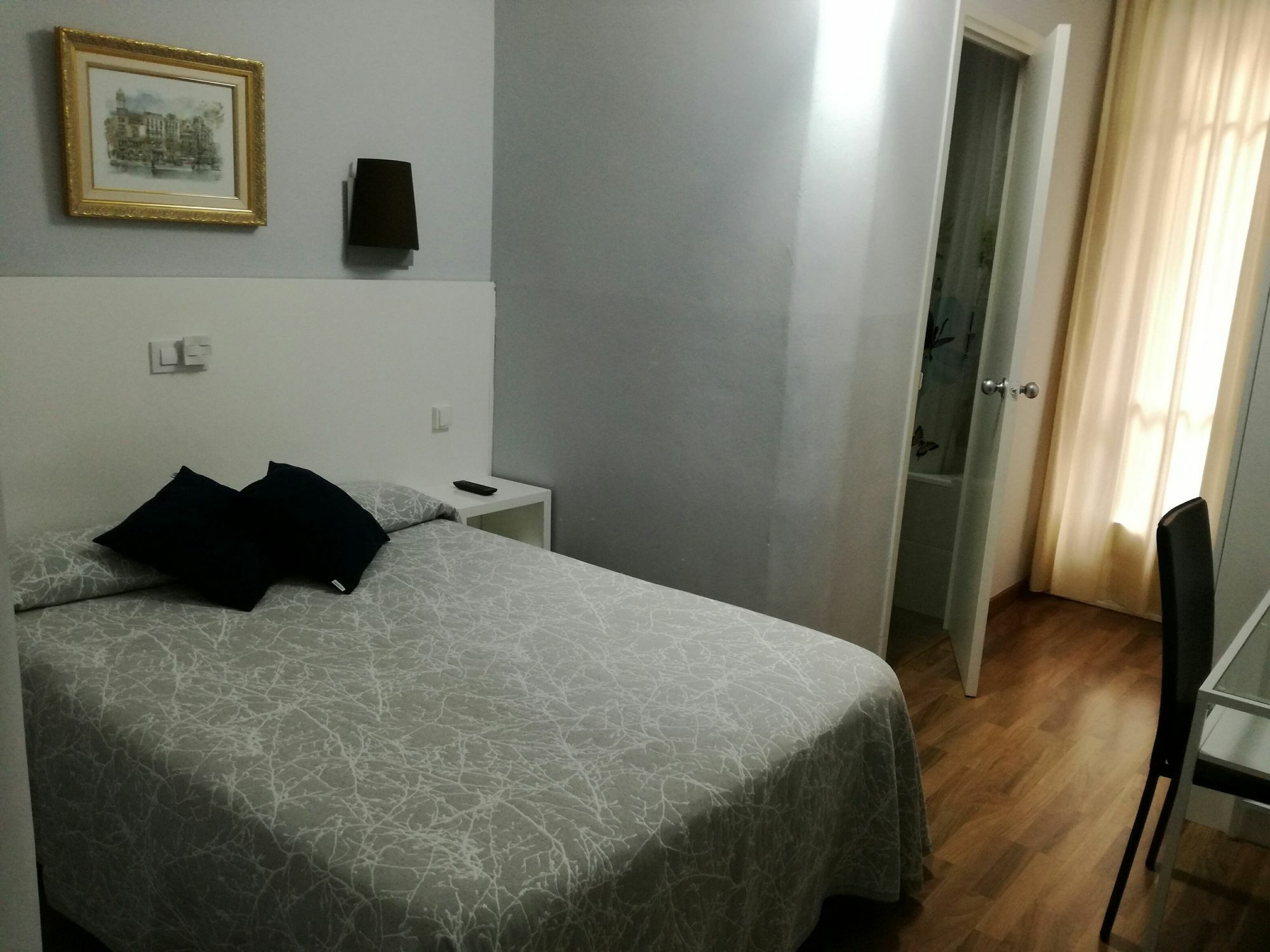 Hostal Lesseps Barcelona Ngoại thất bức ảnh