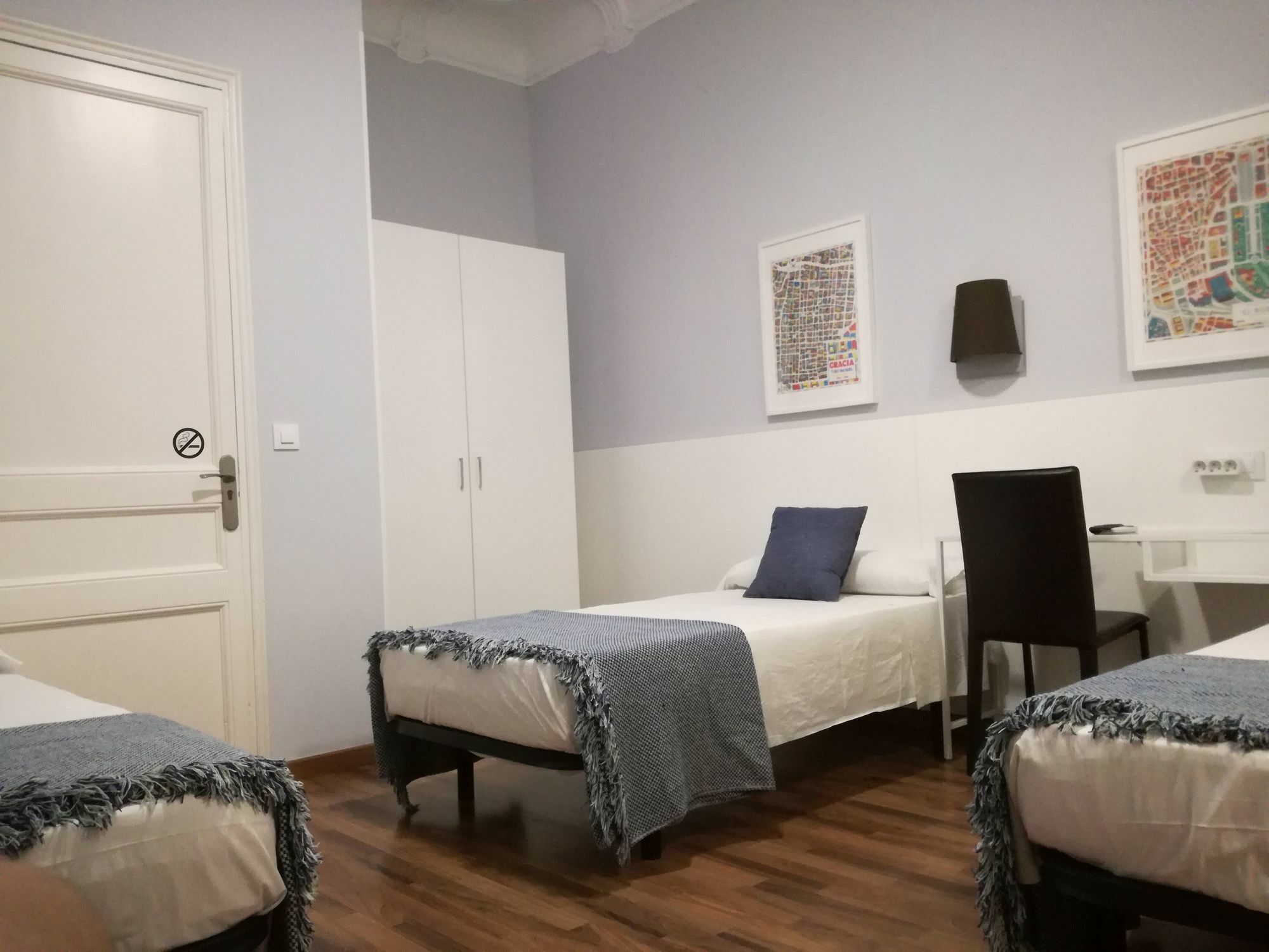 Hostal Lesseps Barcelona Ngoại thất bức ảnh