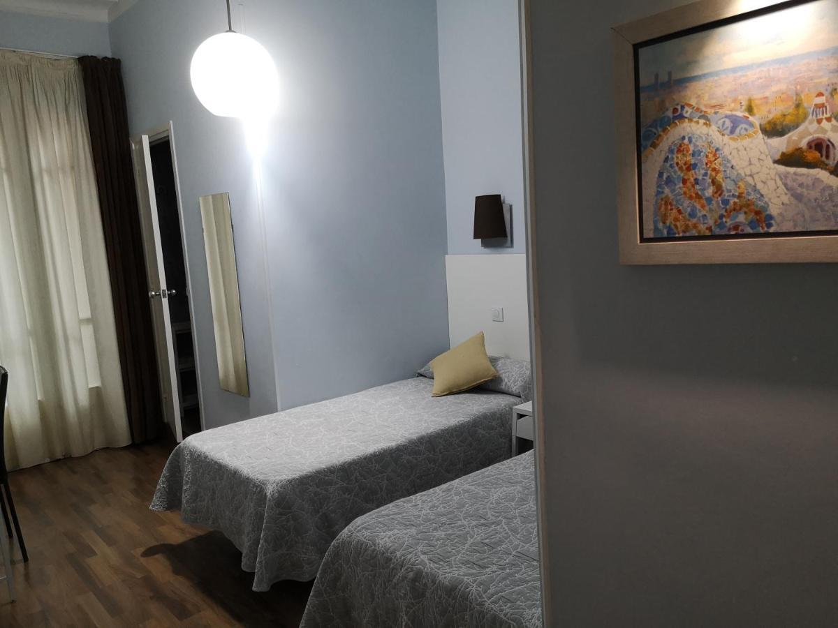 Hostal Lesseps Barcelona Ngoại thất bức ảnh